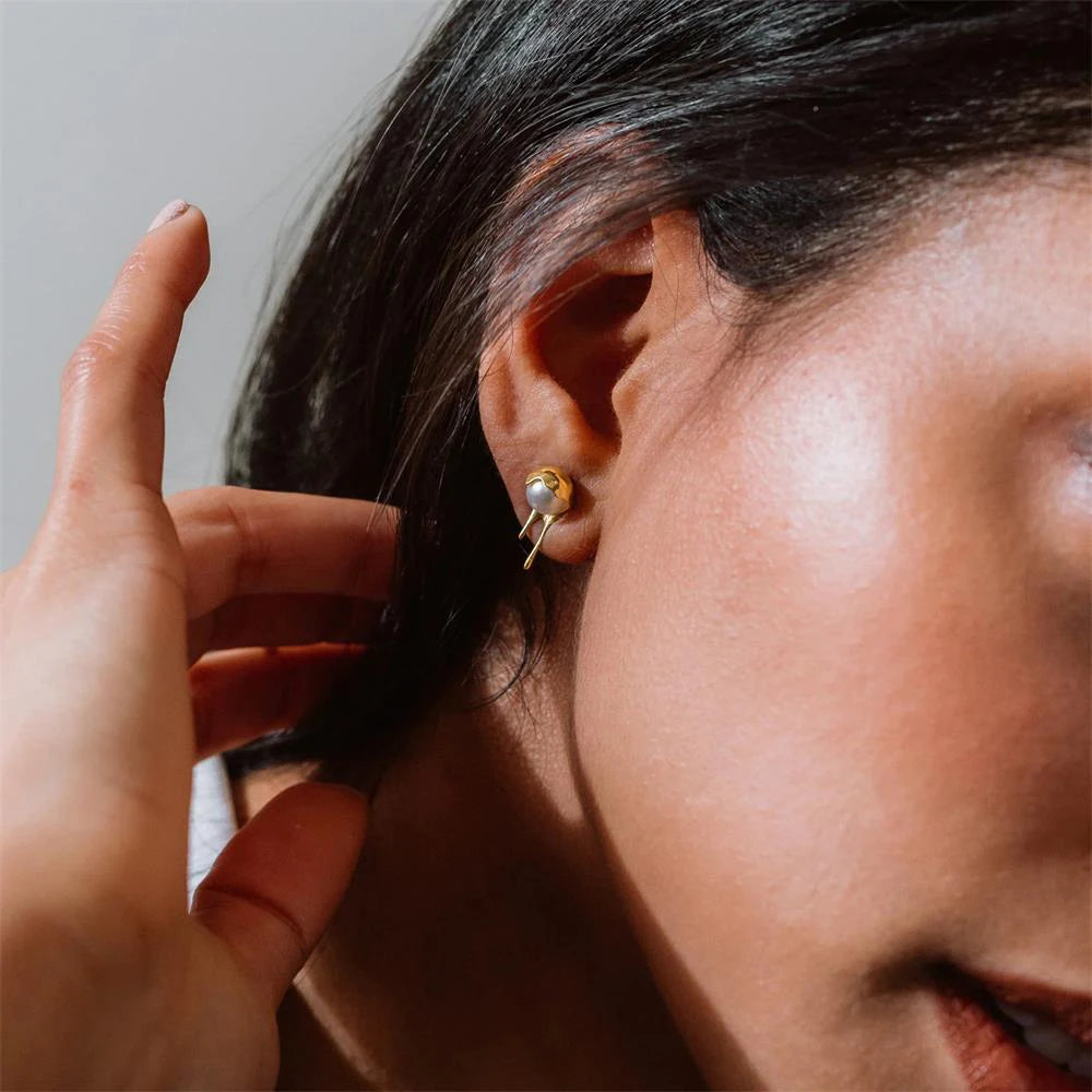 Major Flare Irregular Melting Pearl Earrings - Pearl Statement Earrings Major Flare Irregular Melting Pearl Earrings - Pearl Statement Earrings